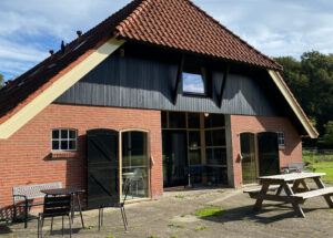 Buitenaanzicht accommodatie in Delden.